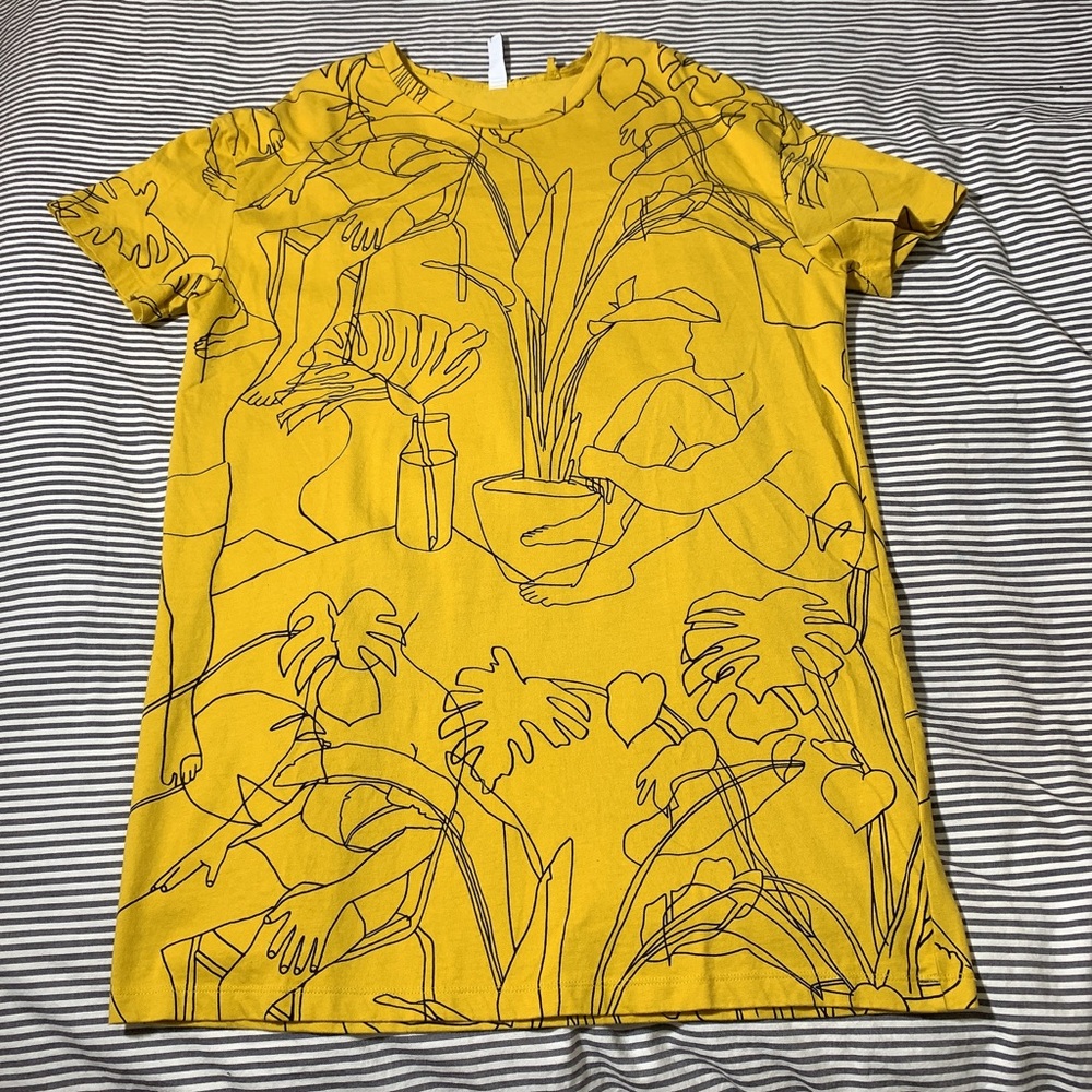 Yellow Abstract Minimal line design floral and women pattern T Shirt Dress C&A